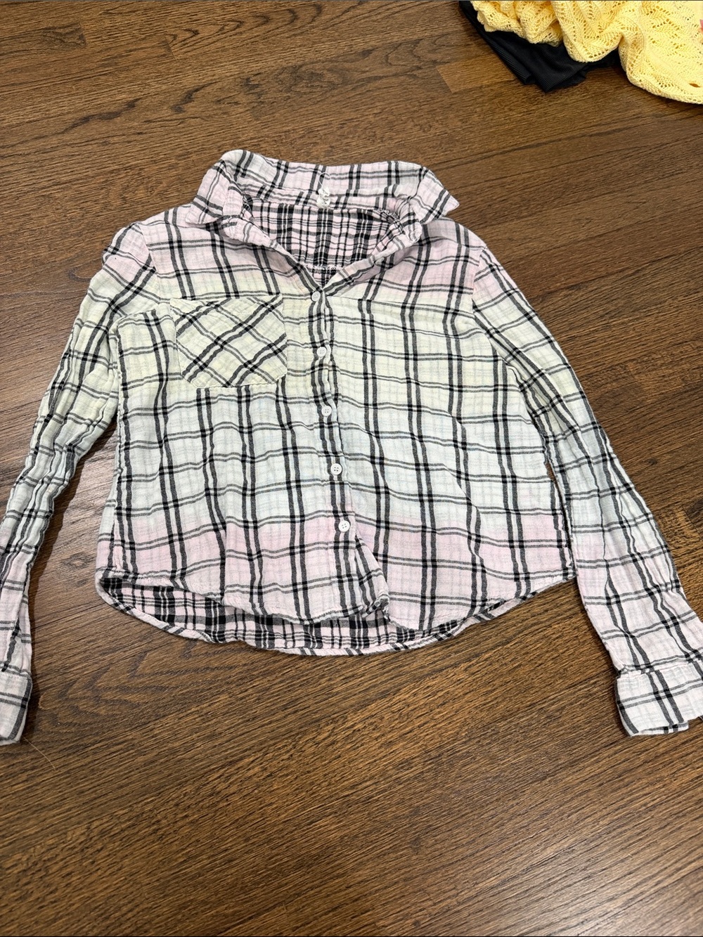 Storia Pink and White Plaid Button-Down Shirt